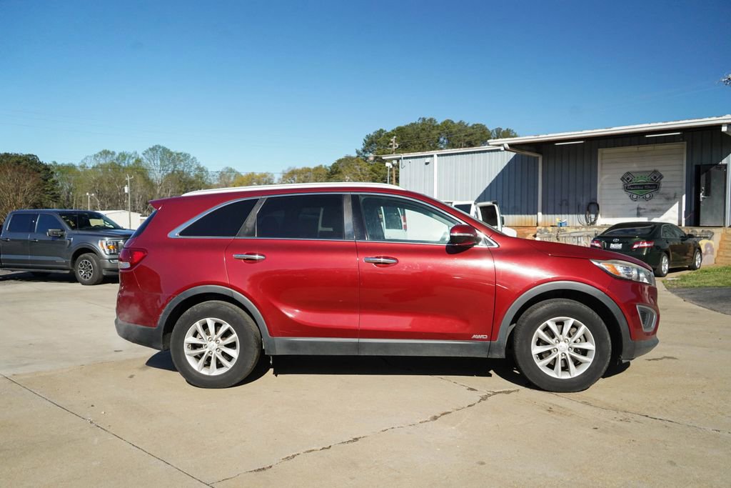 Used 2018 Kia Sorento LX image 3