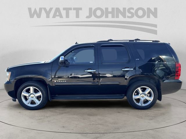 Used 2007 Chevrolet Tahoe LTZ w/ LTZ Preferred Equipment Group AWD/4WD image 2