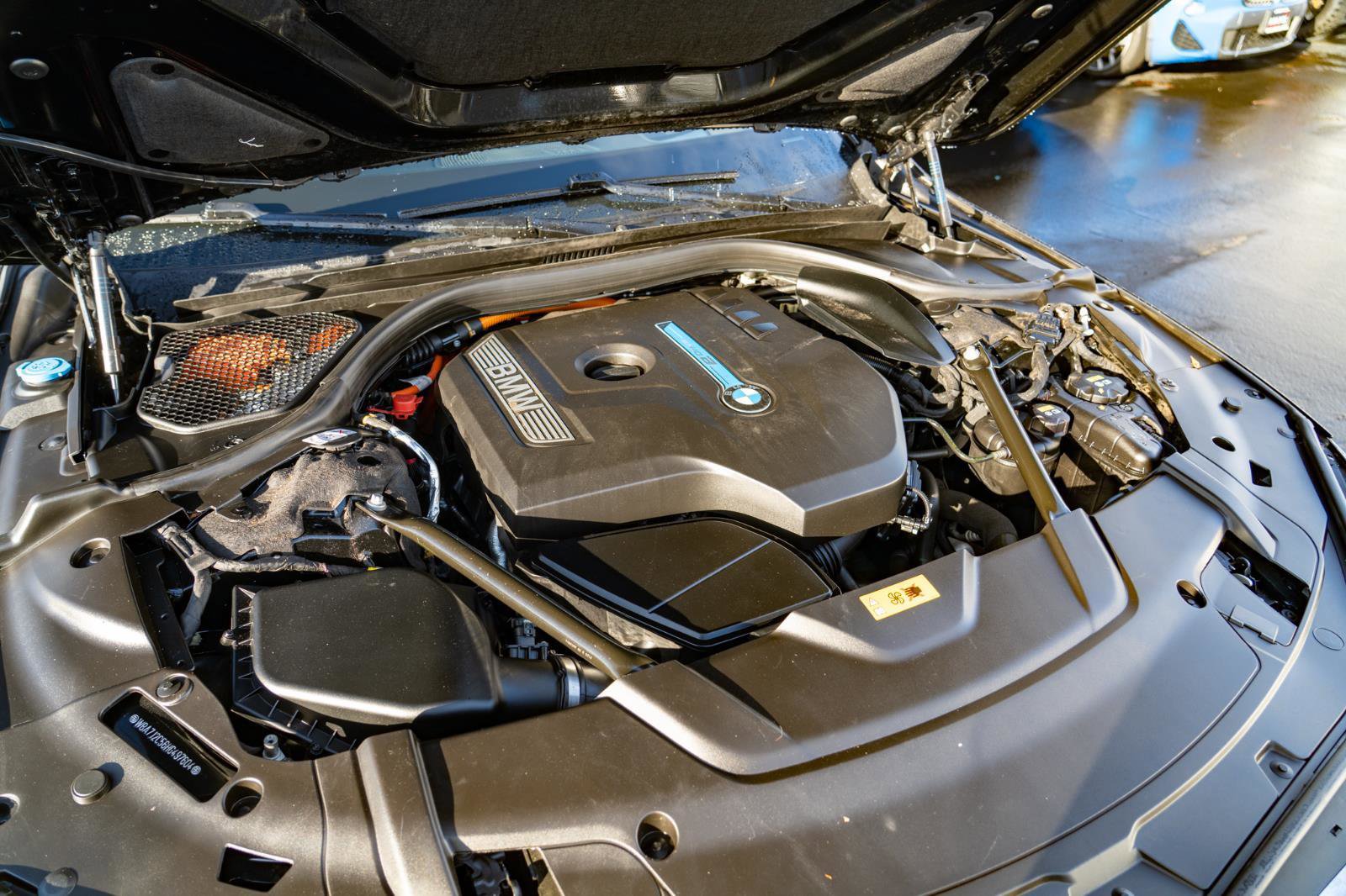 Used 2017 BMW 740e xDrive w/ Executive Package AWD/4WD image 28