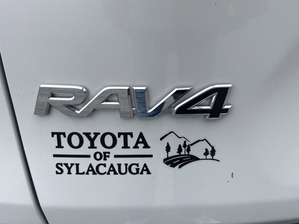 Used 2025 Toyota RAV4 XSE image 9