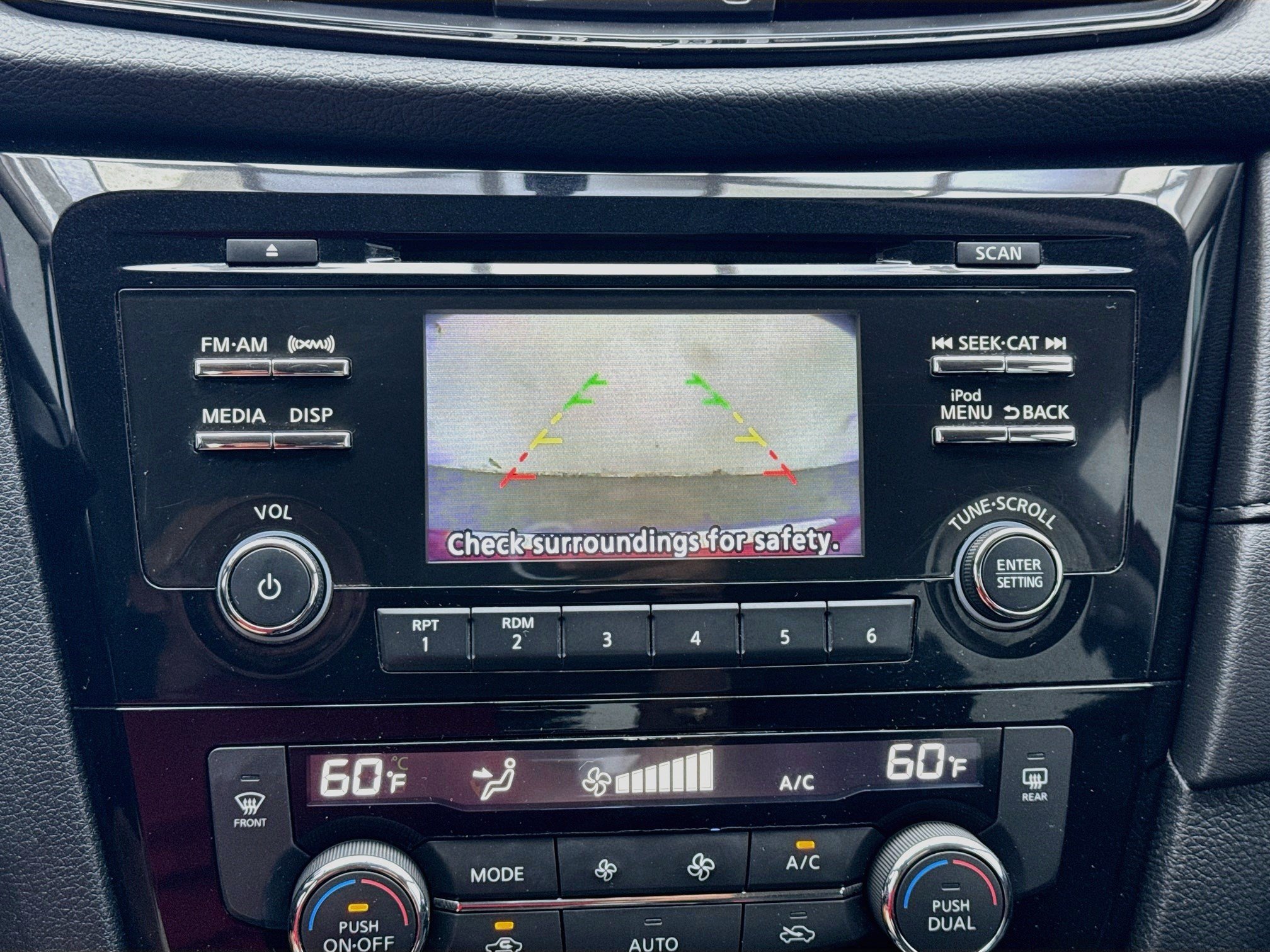 Used 2017 Nissan Rogue SV w/ SV Family Package AWD/4WD image 10