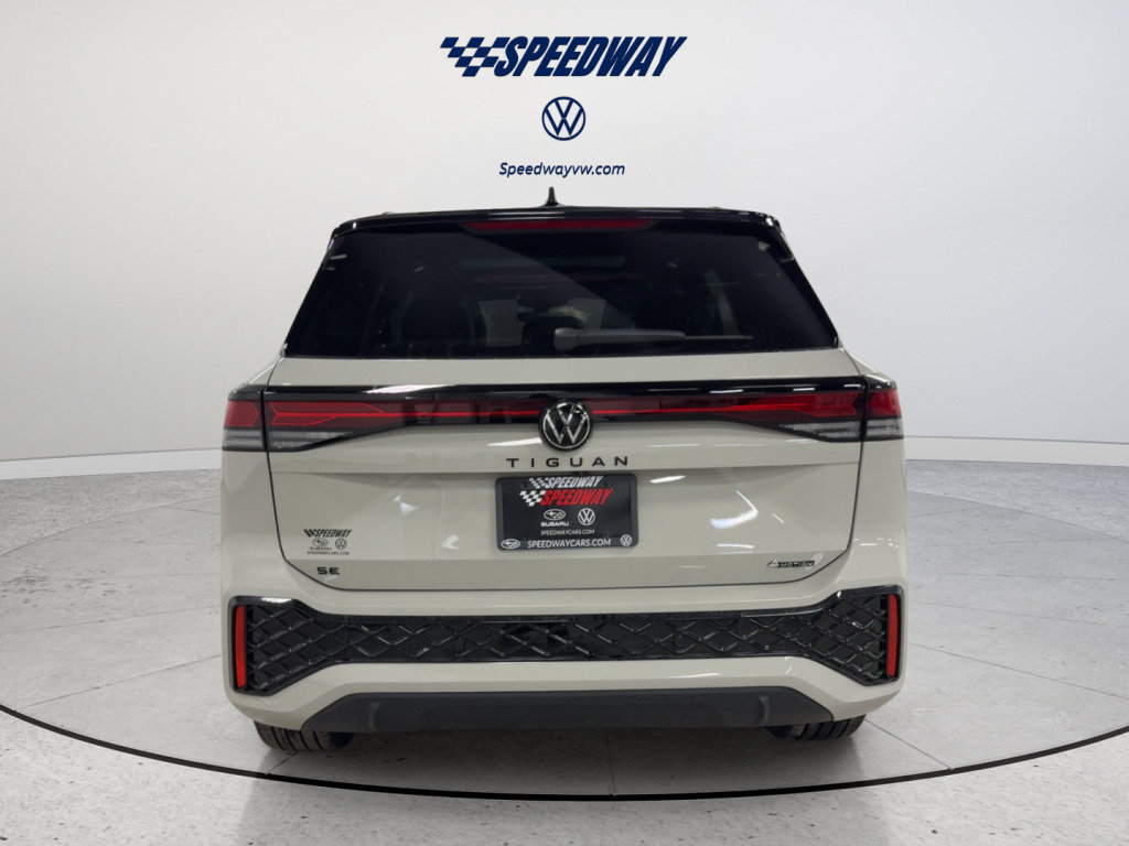 New 2026 Volkswagen Tiguan SE R-Line AWD/4WD image 6