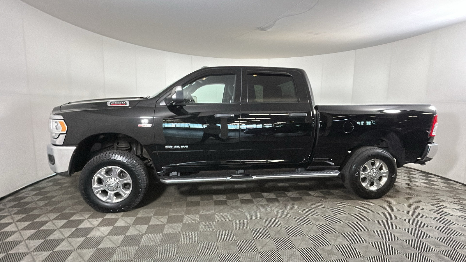Used 2022 RAM 2500 Big Horn w/ Level A Equipment Group AWD/4WD image 7