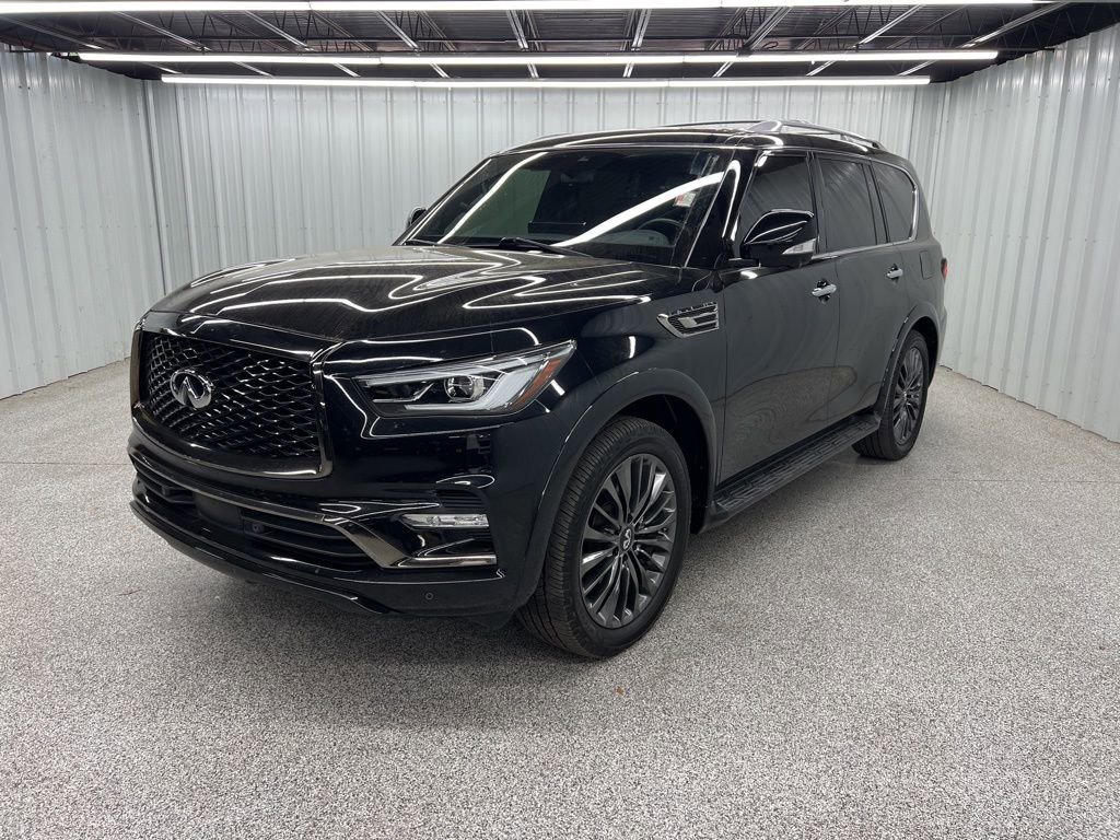 Used 2024 INFINITI QX80 Sensory AWD/4WD image 3