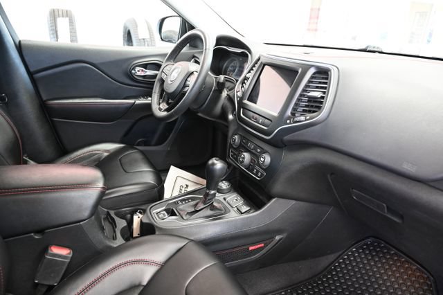 Used 2022 Jeep Cherokee Trailhawk AWD/4WD image 14