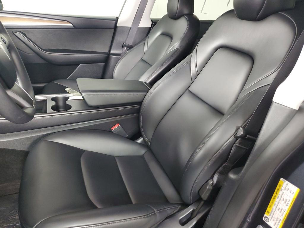 Used 2024 Tesla Model Y Long Range image 12