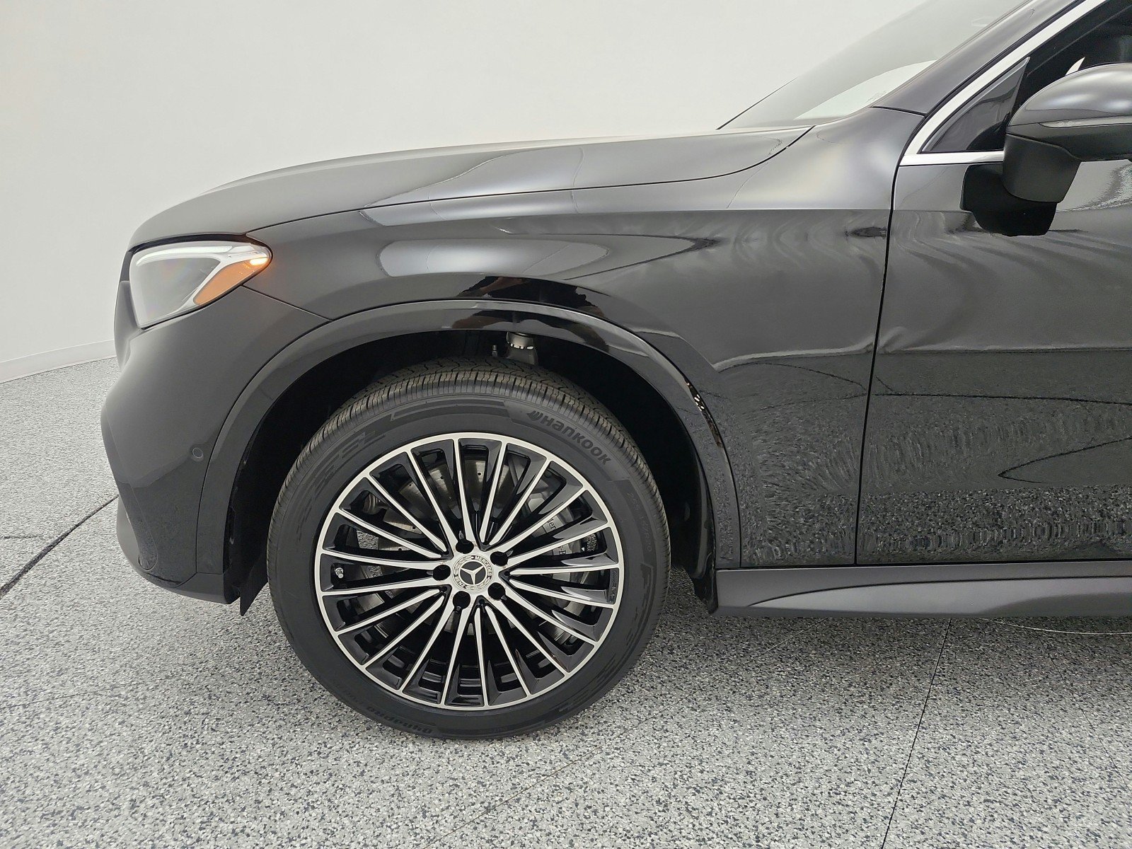 Used 2023 Mercedes-Benz GLC 300 image 17