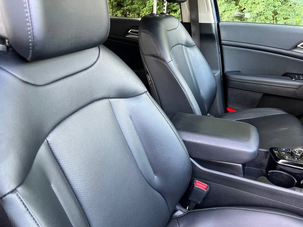 Used 2025 Kia Sportage EX FWD image 35