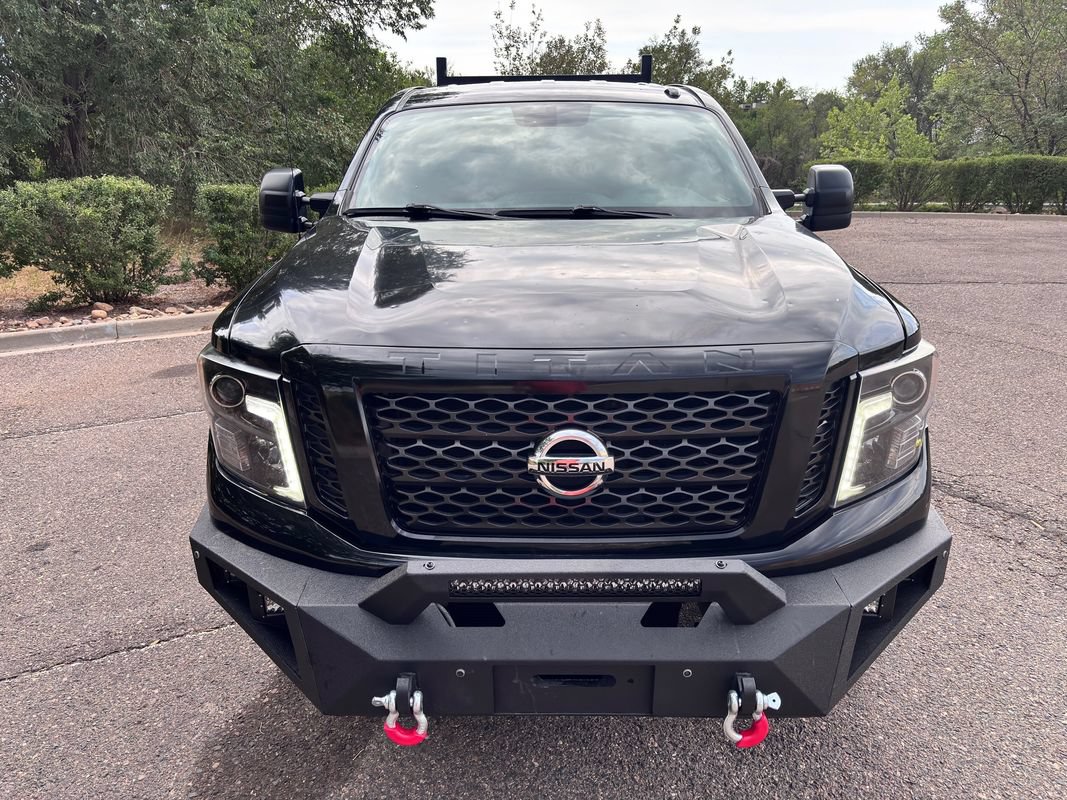 Used 2018 Nissan Titan SV w/ SV Convenience Package AWD/4WD image 7
