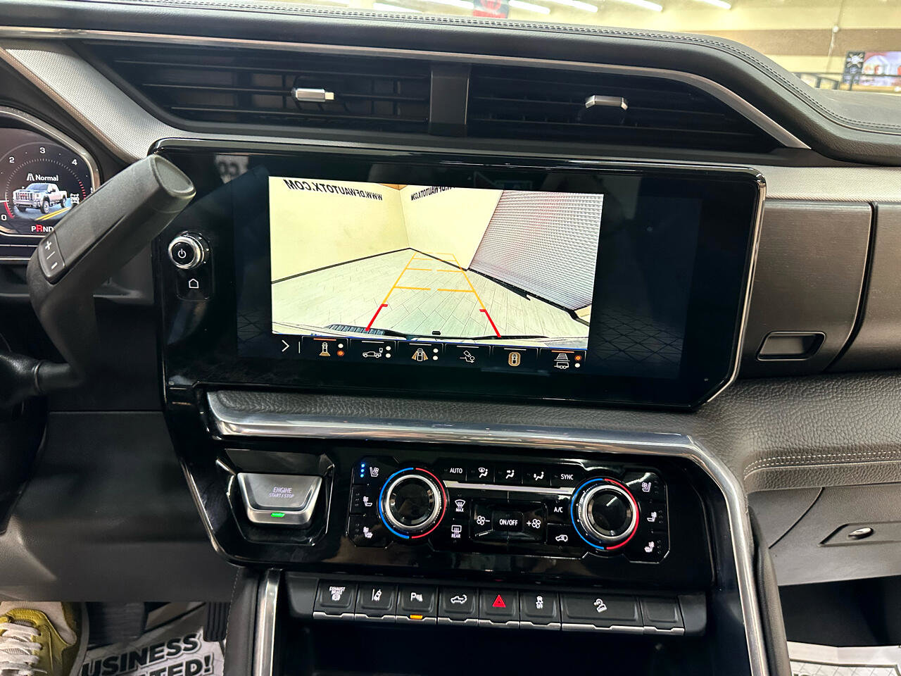 Used 2024 GMC Sierra 2500 Denali w/ Denali Reserve Package image 29