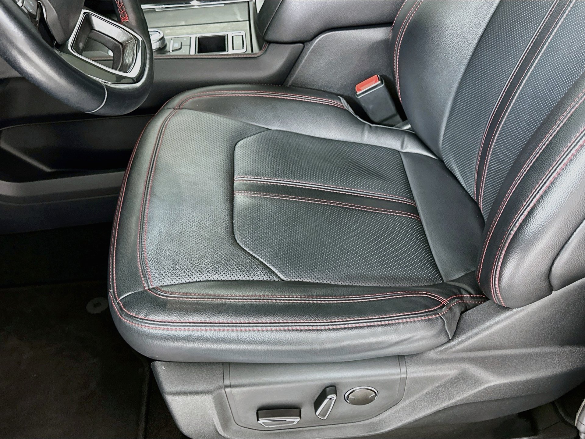 Used 2022 Ford Expedition Limited RWD image 21