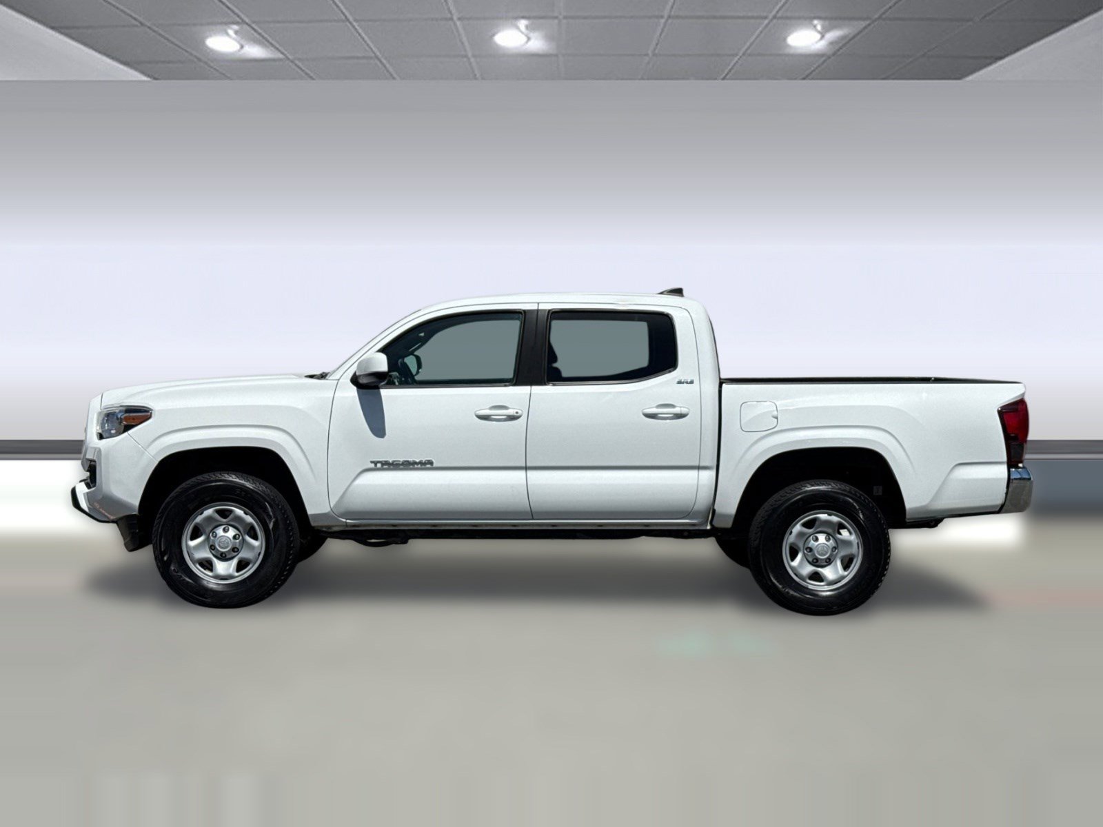 Used 2019 Toyota Tacoma SR5 image 2