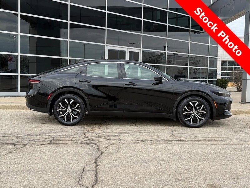 Used 2026 Toyota Crown XLE image 2