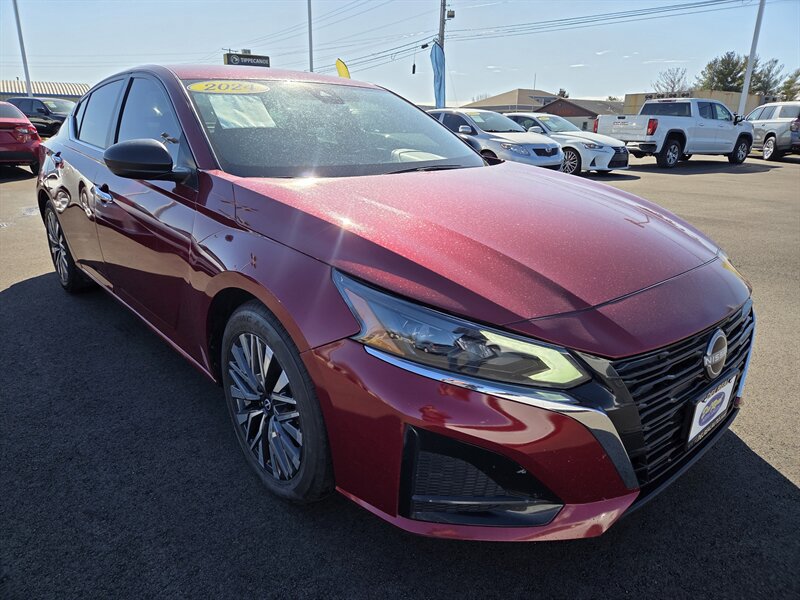 Used 2024 Nissan Altima 2.5 SV
