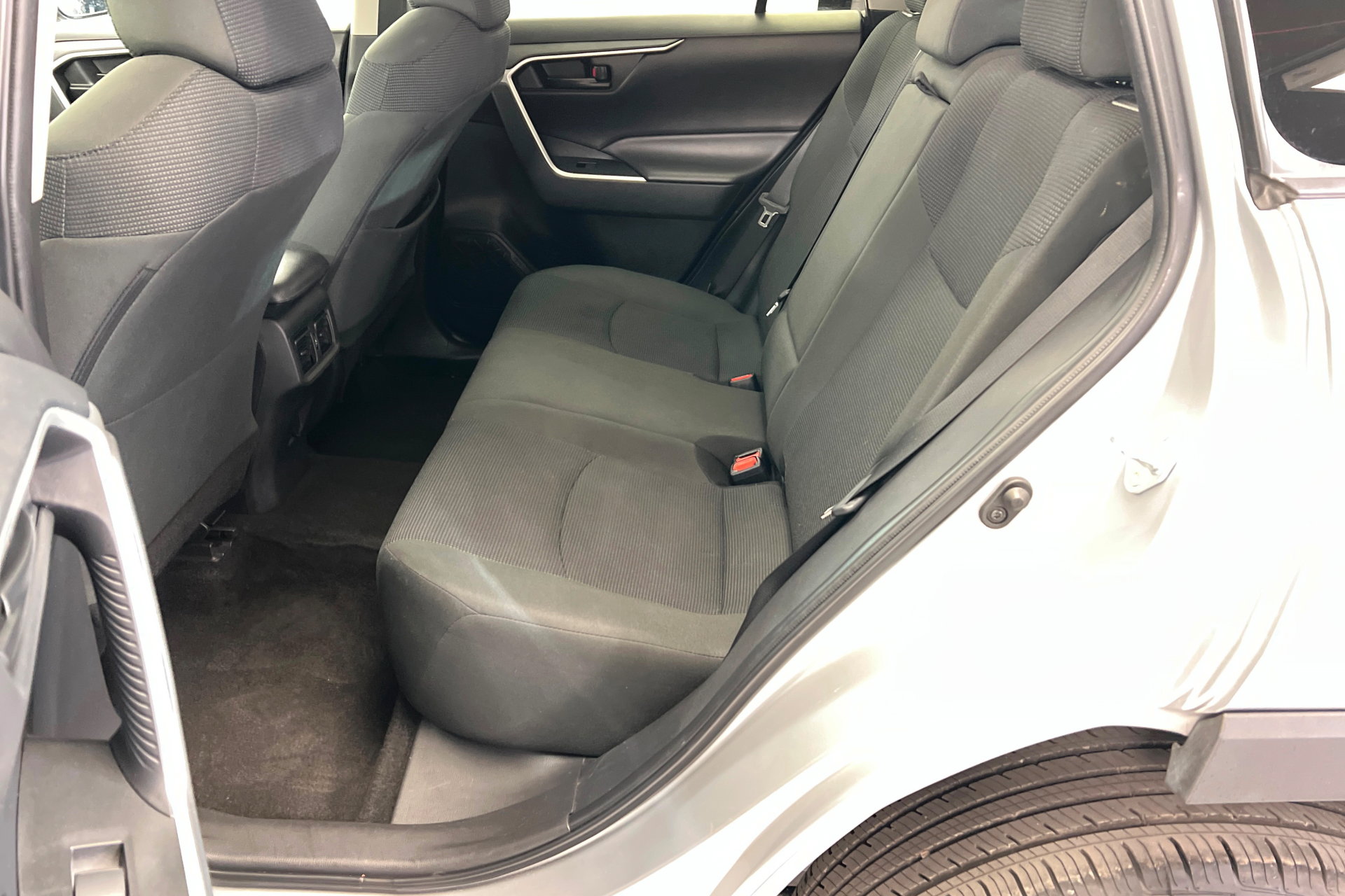 Used 2024 Toyota RAV4 LE image 22