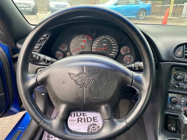 Used 2003 Chevrolet Corvette Coupe w/ Preferred Equipment Group RWD image 21