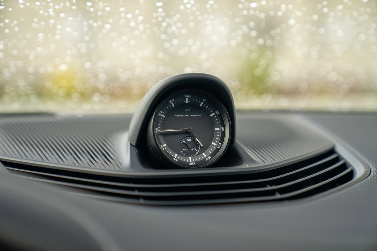 Certified 2025 Porsche Taycan image 16