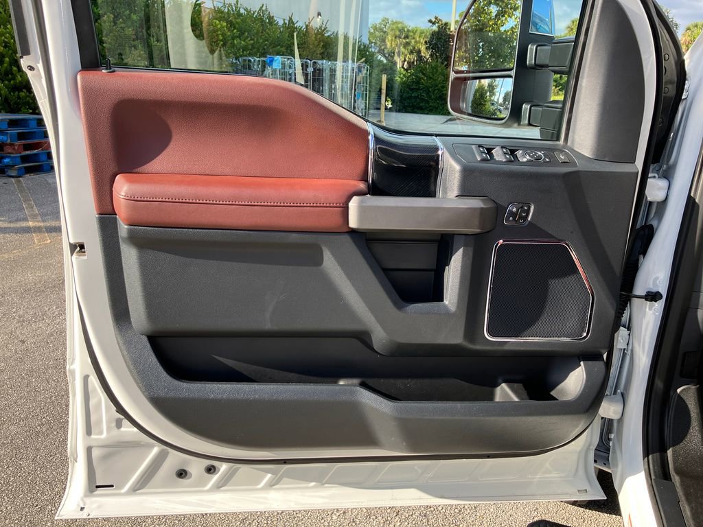 Certified 2022 Ford F450 Platinum w/ FX4 Off-Road Package image 26