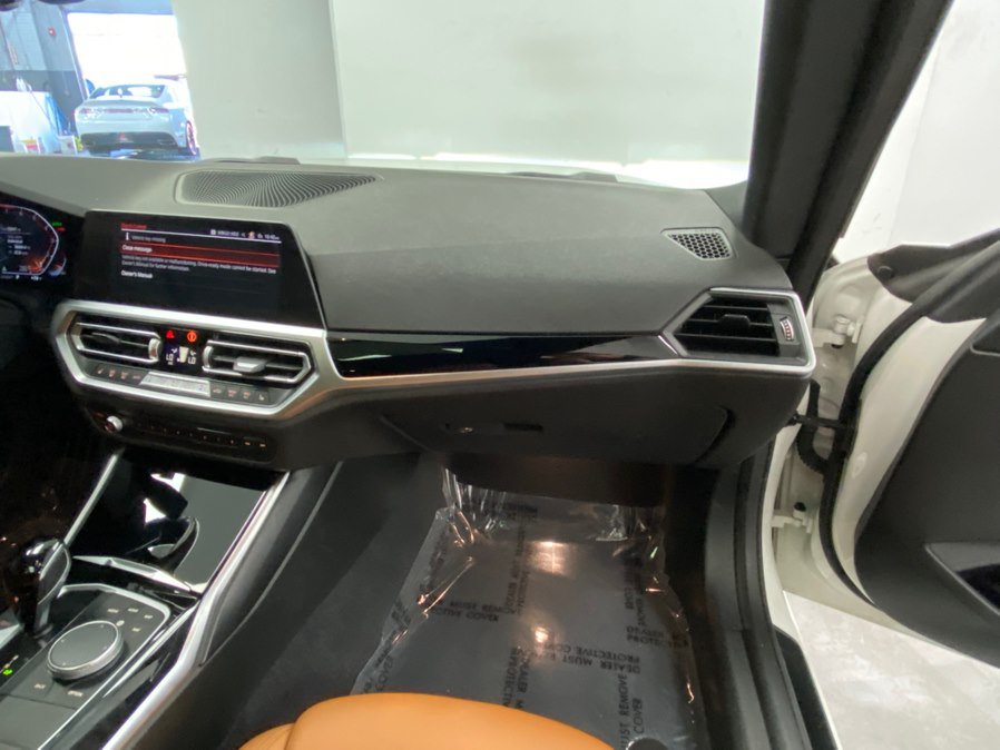 Used 2022 BMW 230i Coupe w/ Premium Package 2 RWD image 26