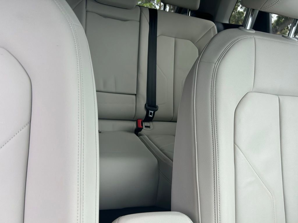 Used 2020 Audi Q3 2.0T Premium Plus w/ Premium Plus Package image 29