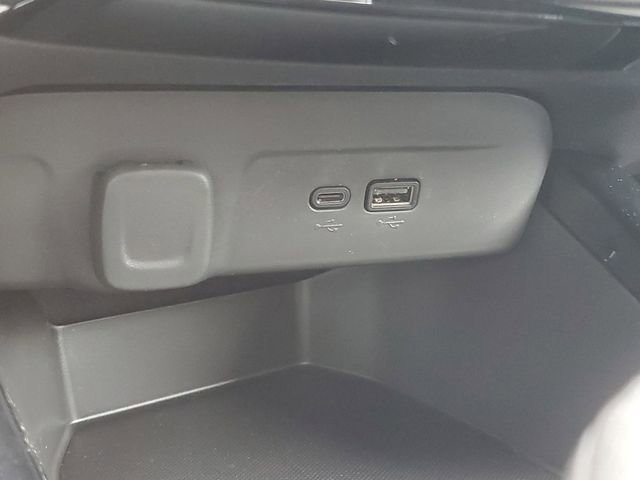 Certified 2026 Chevrolet Trax LT FWD image 28