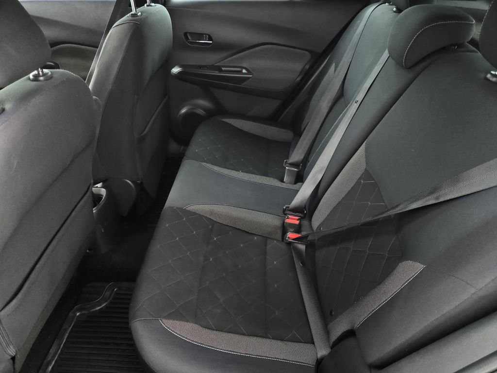 Used 2019 Nissan Kicks SV FWD image 11