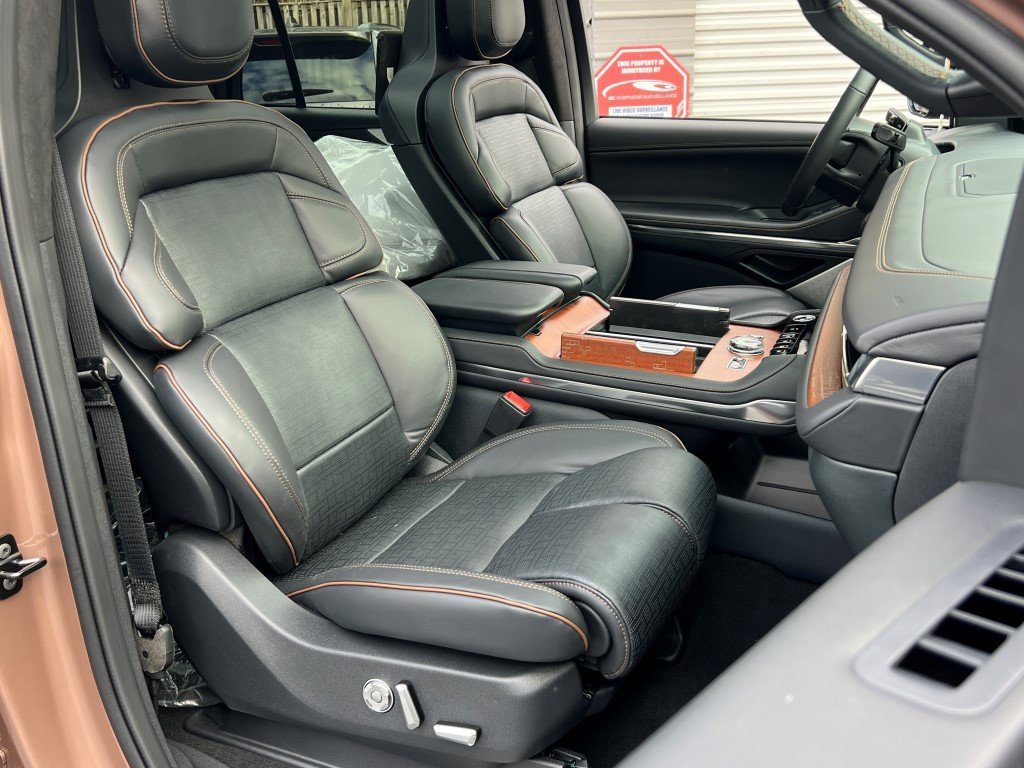 New 2026 Lincoln Navigator Black Label image 8