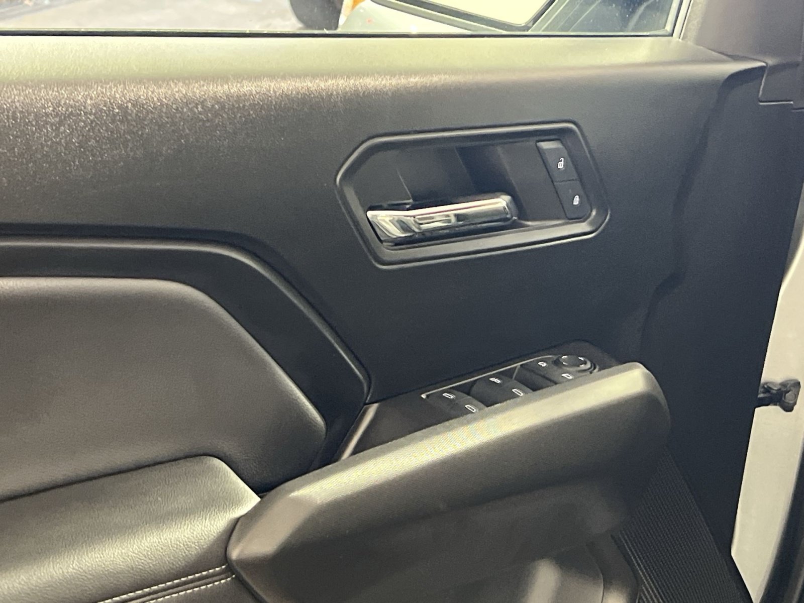Used 2024 Chevrolet Colorado LT w/ LT Convenience Package AWD/4WD image 15