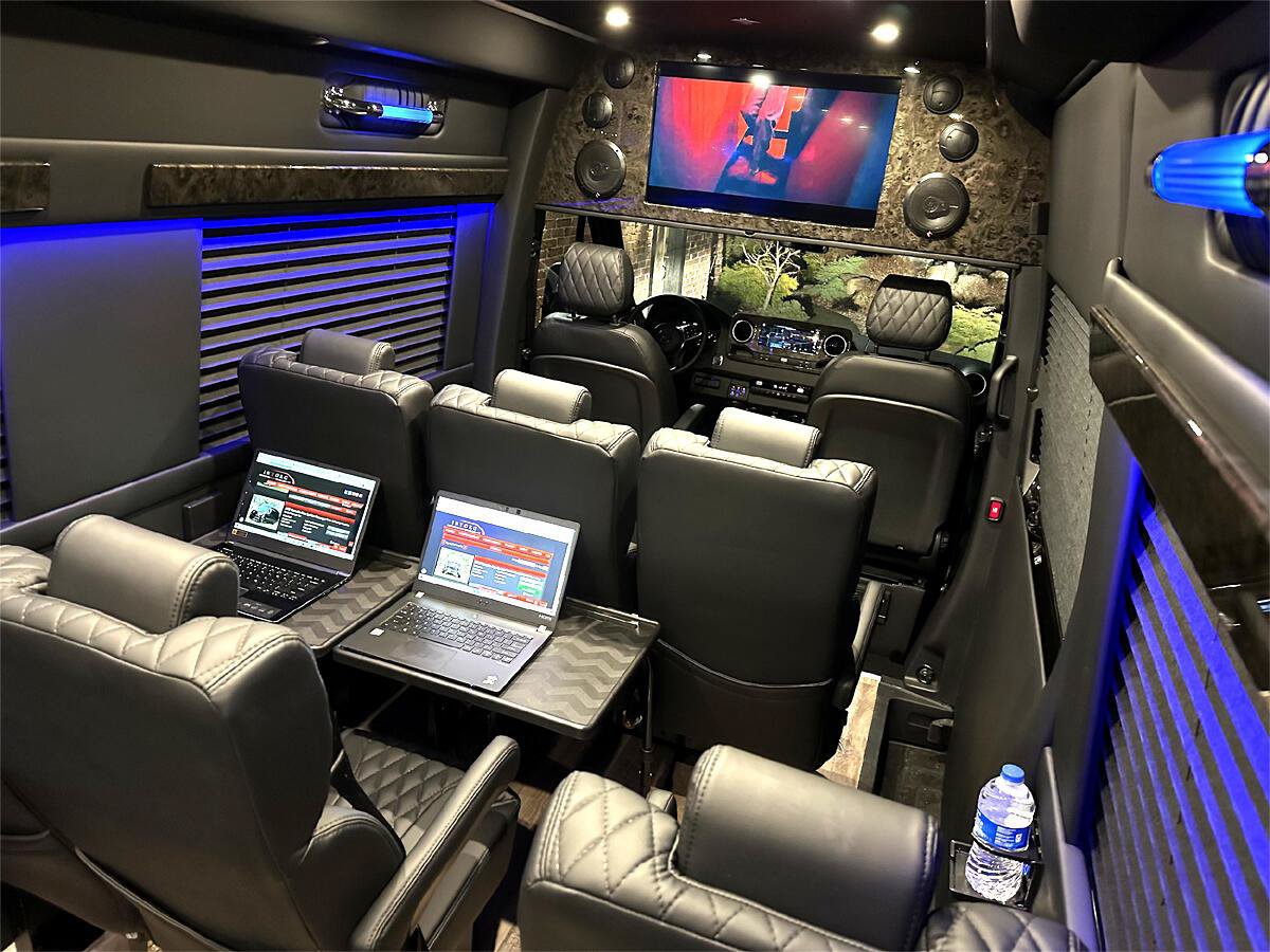 Used 2024 Mercedes-Benz Sprinter 3500 image 27