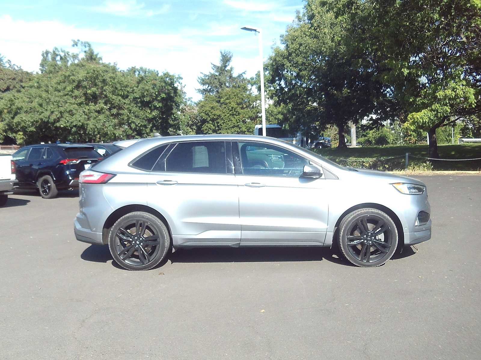 Used 2022 Ford Edge ST w/ Equipment Group 401A AWD/4WD image 6