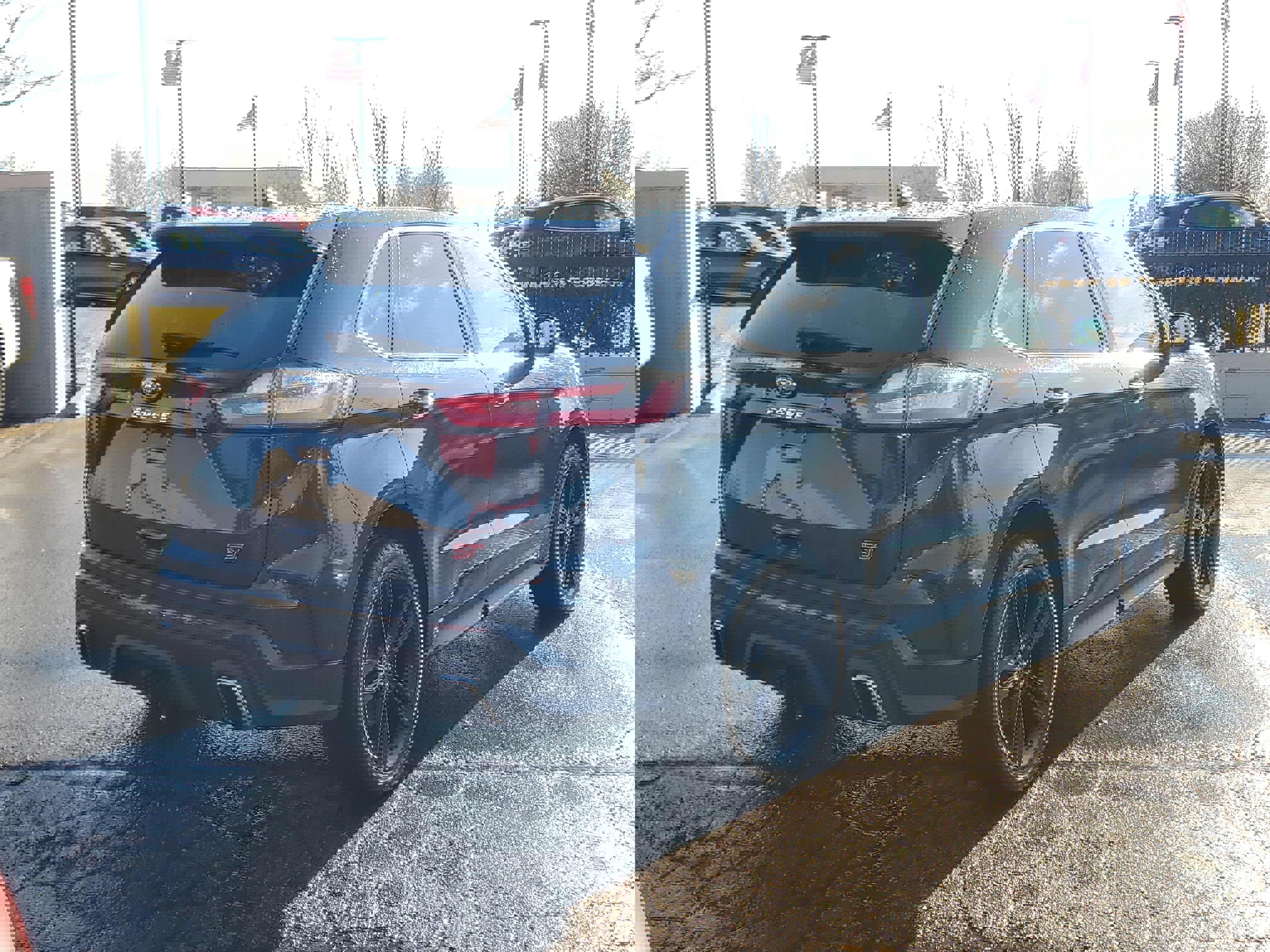 Used 2021 Ford Edge ST w/ Equipment Group 401A image 6