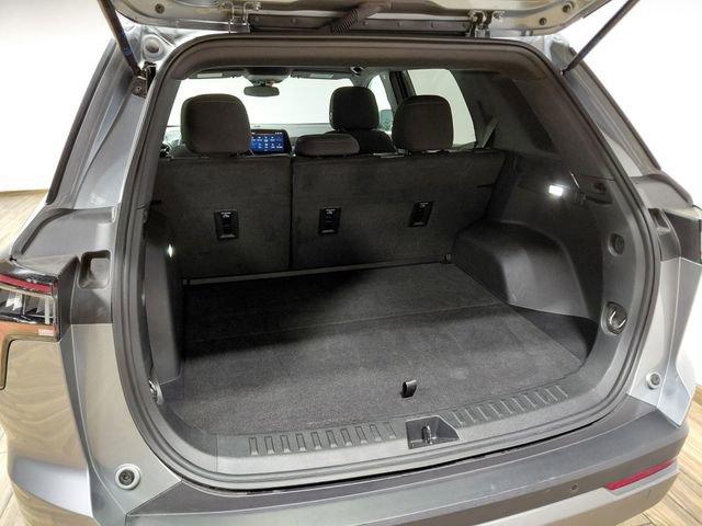 Used 2025 Chevrolet Equinox LT image 38