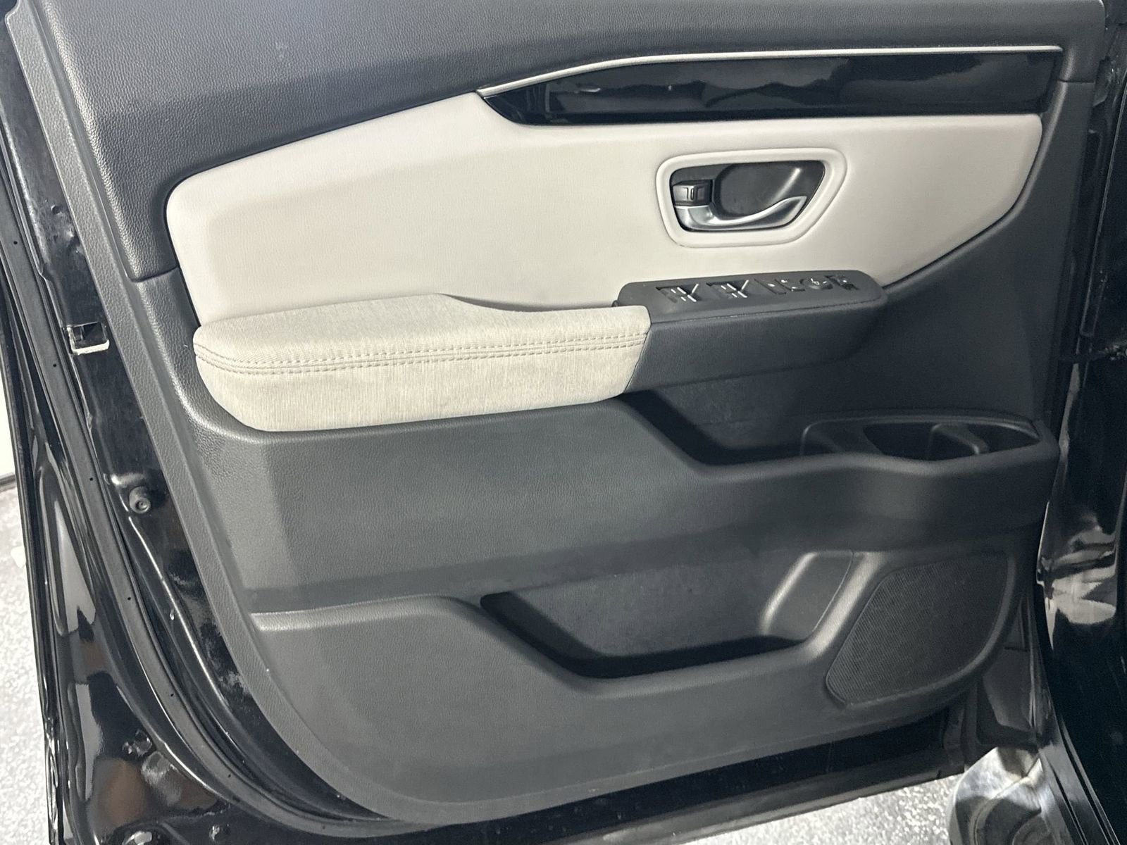 Used 2023 Honda Pilot LX image 33