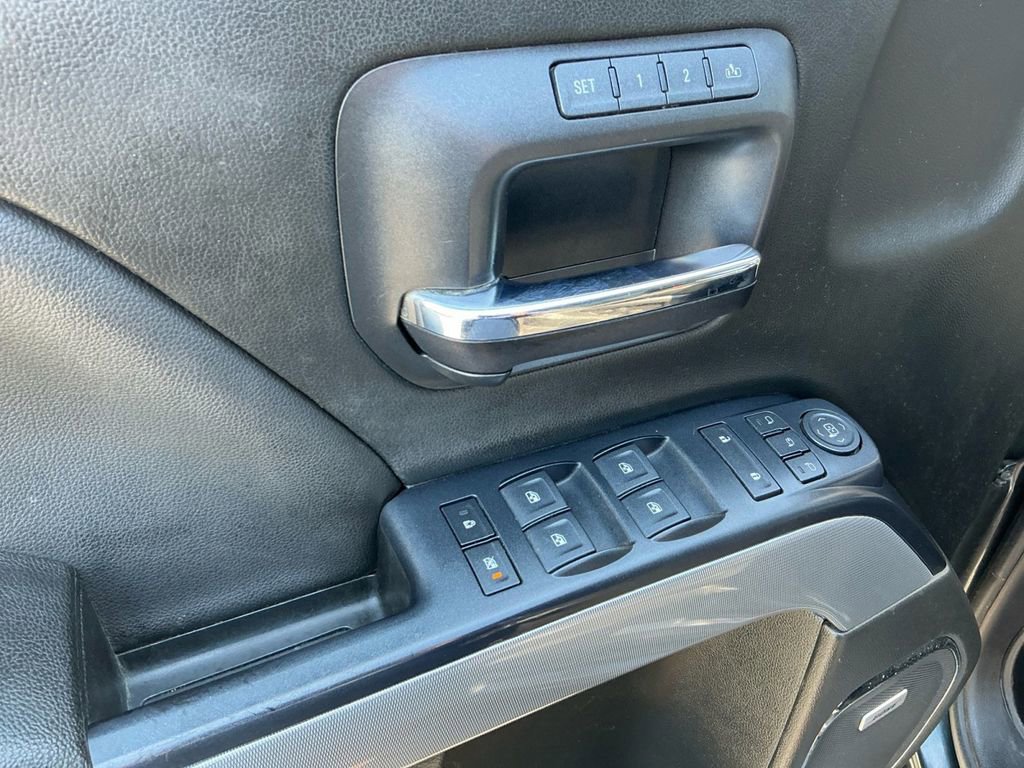 Used 2017 Chevrolet Silverado 1500 LTZ Z71 w/ LTZ Plus Package AWD/4WD image 16