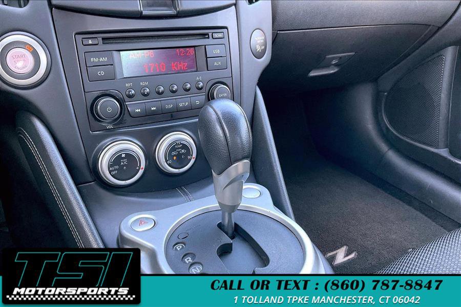 Used 2016 Nissan 370Z Coupe RWD image 26
