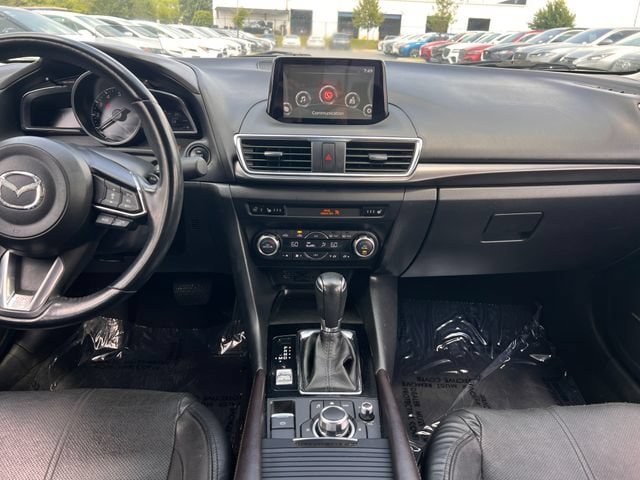 Used 2017 MAZDA MAZDA3 Grand Touring w/ Premium Equipment Package FWD image 16