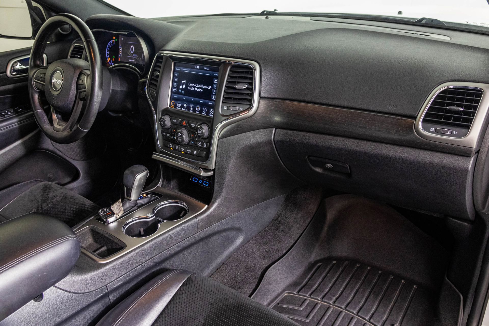 Used 2018 Jeep Grand Cherokee Altitude image 50