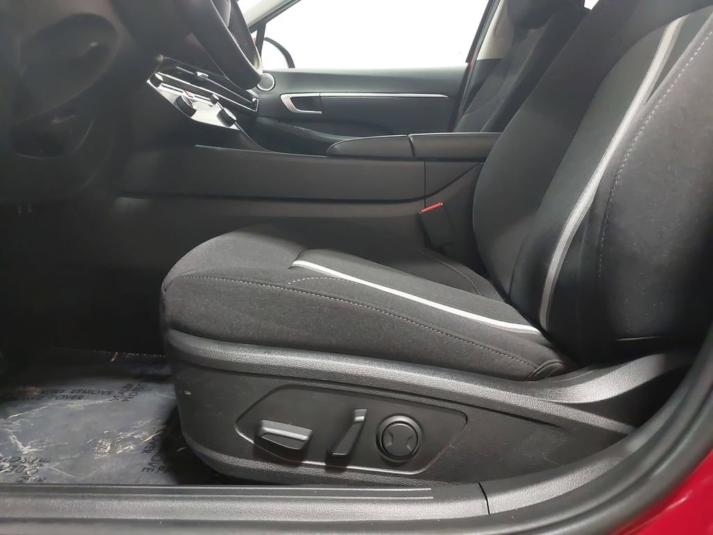Certified 2025 Hyundai Sonata SEL image 28
