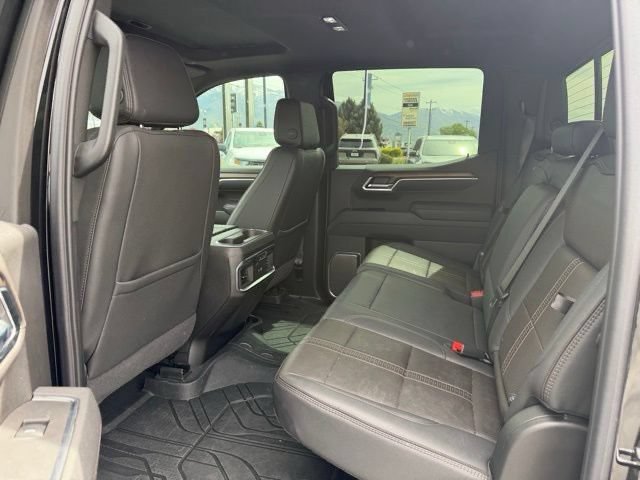 Used 2025 Chevrolet Silverado 1500 High Country AWD/4WD image 15