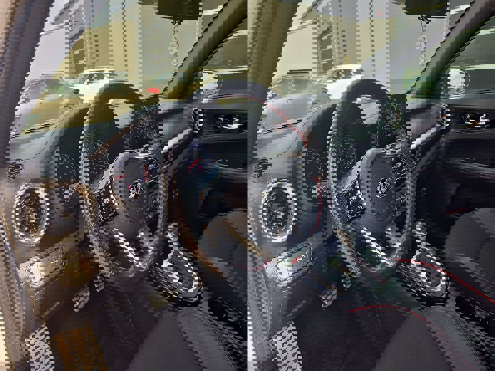 Used 2020 Kia Forte GT image 2