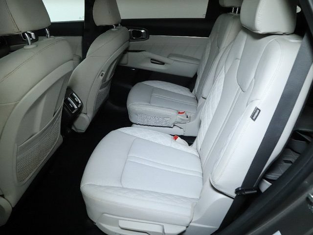 Used 2025 Kia Sorento SX Prestige AWD/4WD image 14