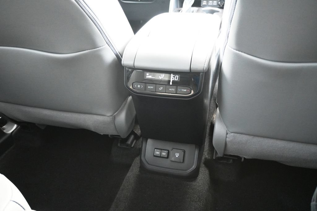 New 2026 Toyota Highlander Limited AWD/4WD image 20