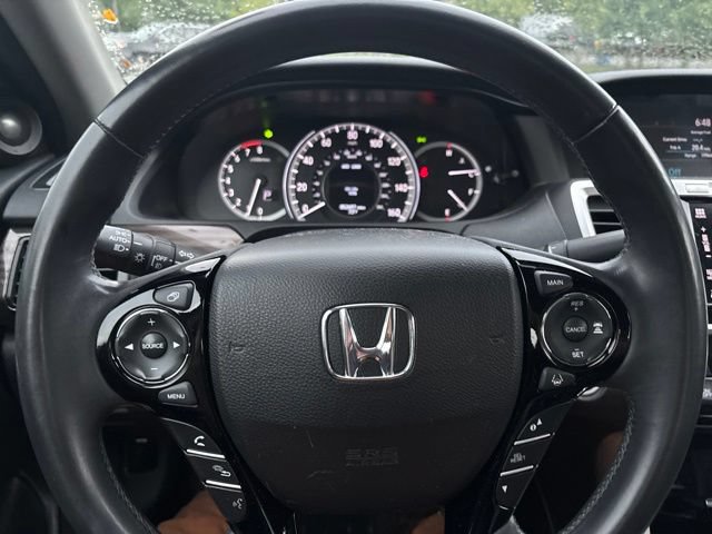 Certified 2017 Honda Accord Touring image 15