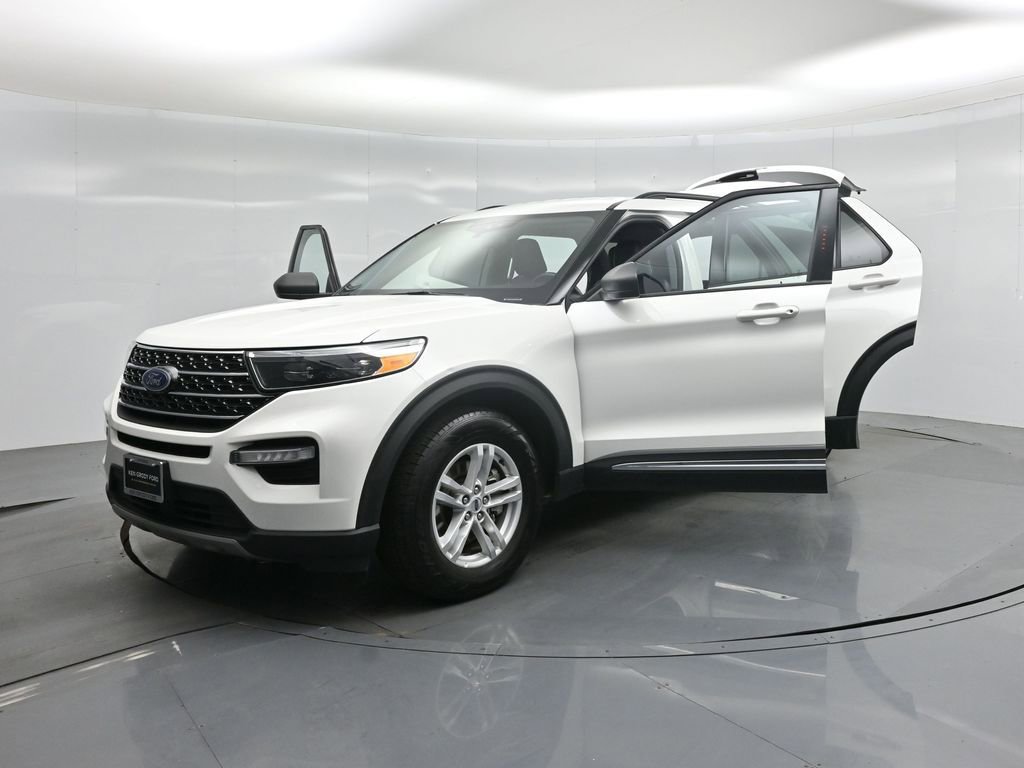 Certified 2021 Ford Explorer XLT RWD image 32