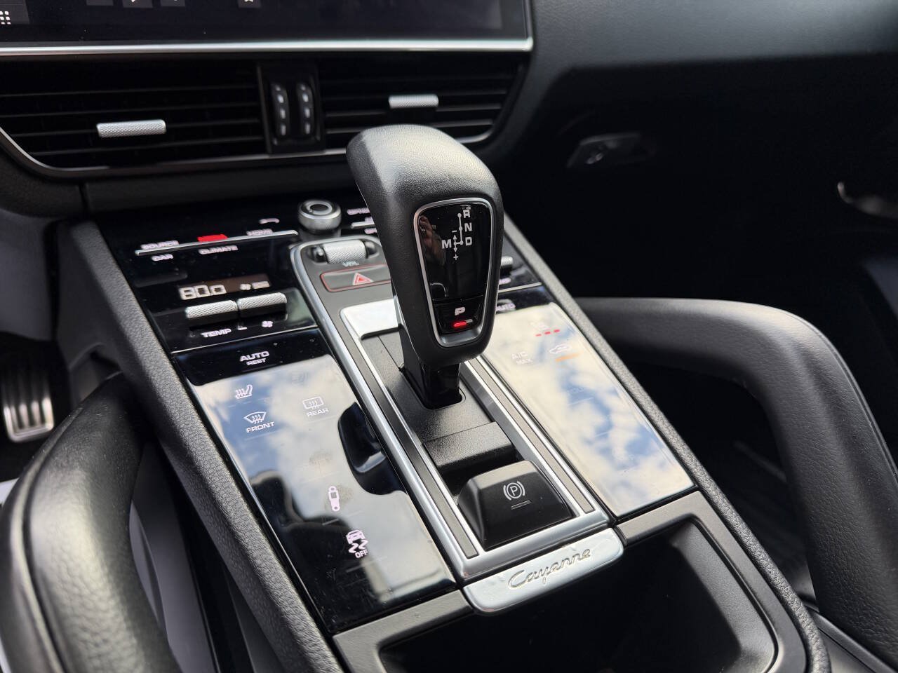 Used 2019 Porsche Cayenne S w/ Premium Package AWD/4WD image 22