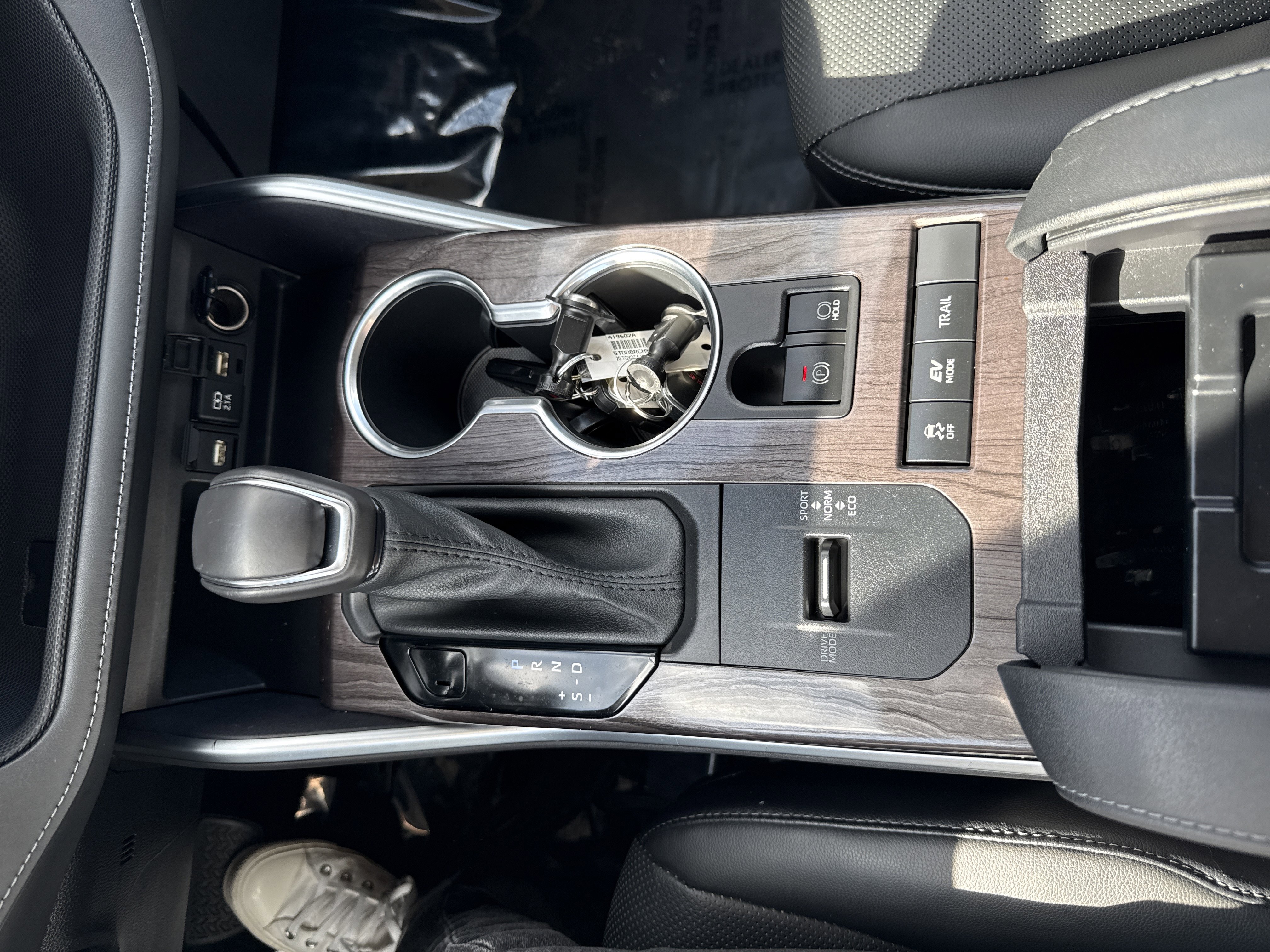 Used 2020 Toyota Highlander Limited image 28