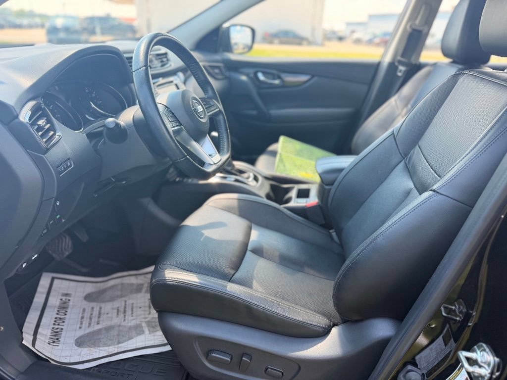 Certified 2022 Nissan Rogue Sport SL AWD/4WD image 9