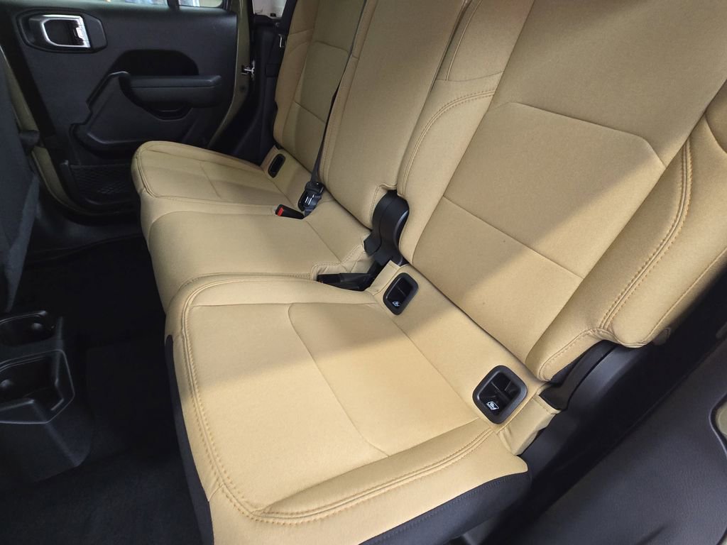 New 2026 Jeep Gladiator Willys AWD/4WD image 14