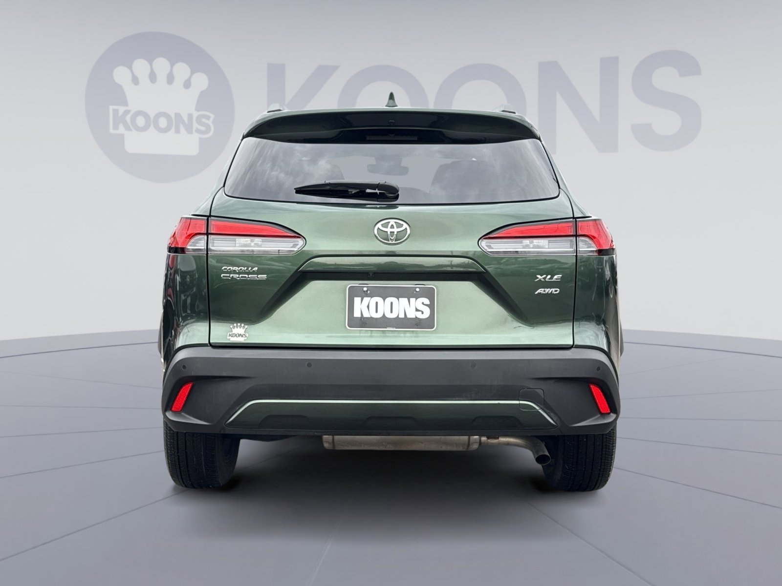 Used 2022 Toyota Corolla Cross XLE w/ Convenience Package image 5