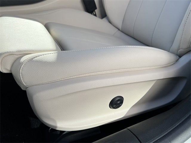 Certified 2025 Mercedes-Benz CLA 250 4MATIC image 9